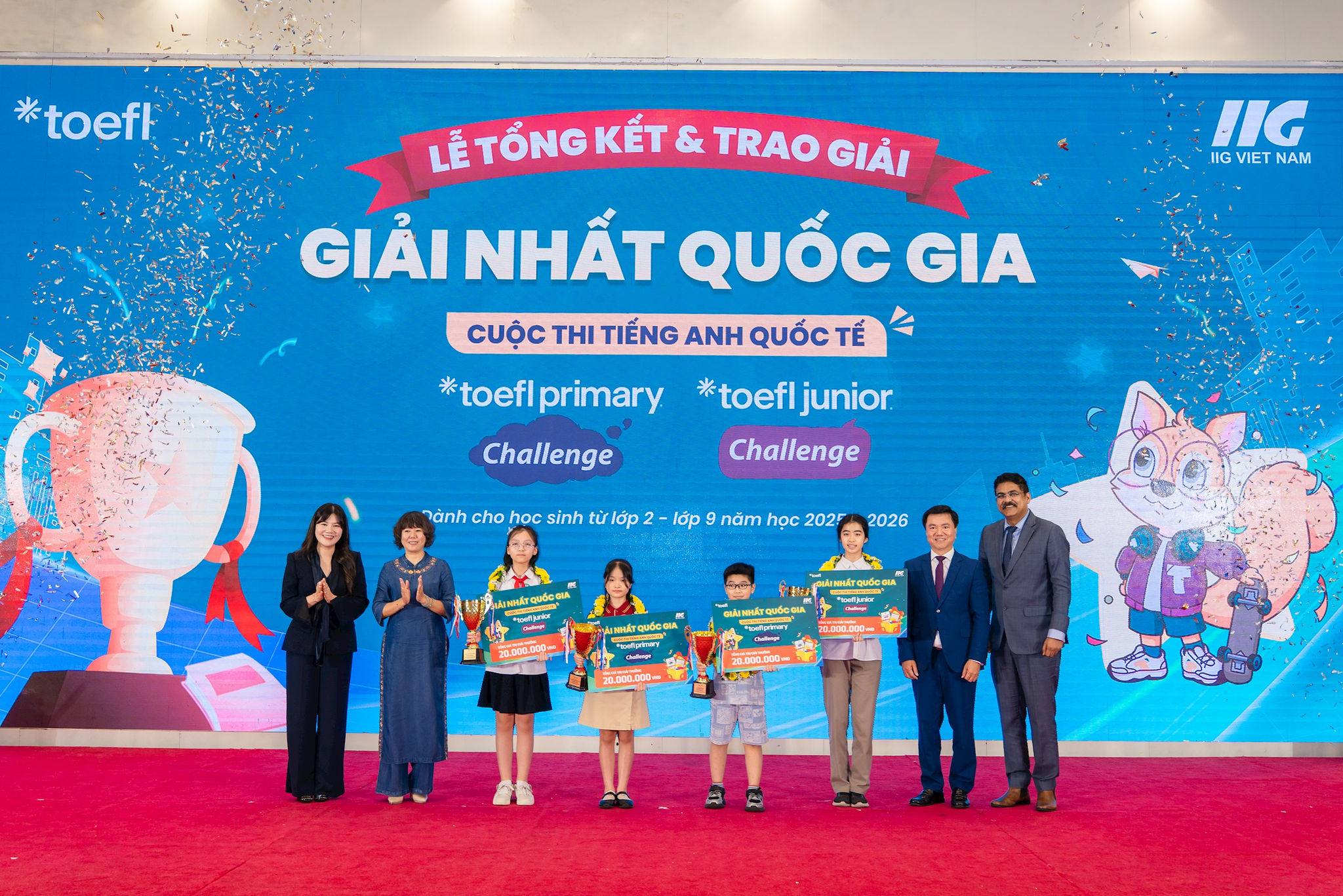 ban-to-chuc-trao-giai-nhat-quoc-gia-cuoc-thi-1-.jpg