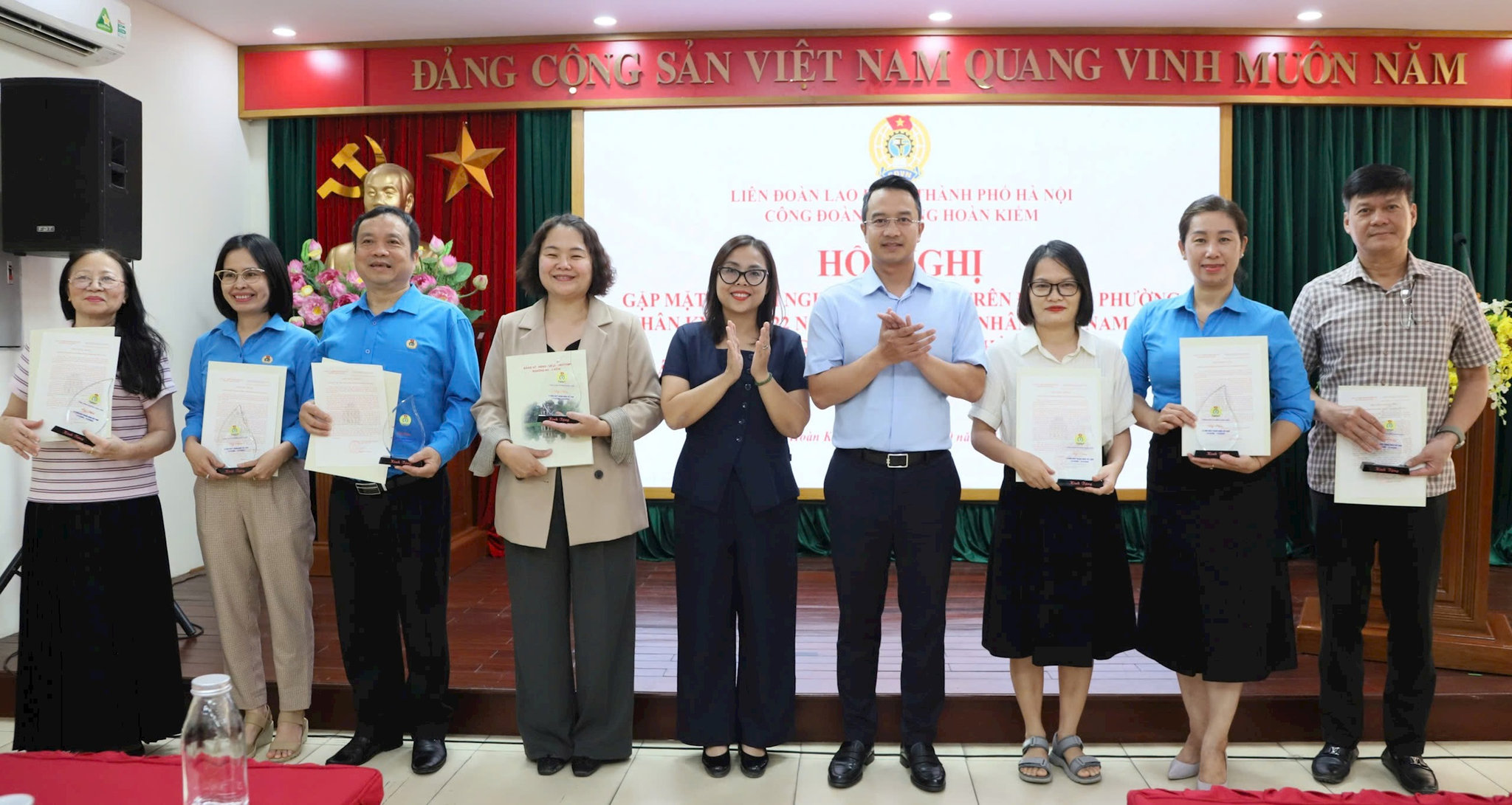 2aobor5cvbsmanj6psydhimsw7shrl42cam1ntly.jpg