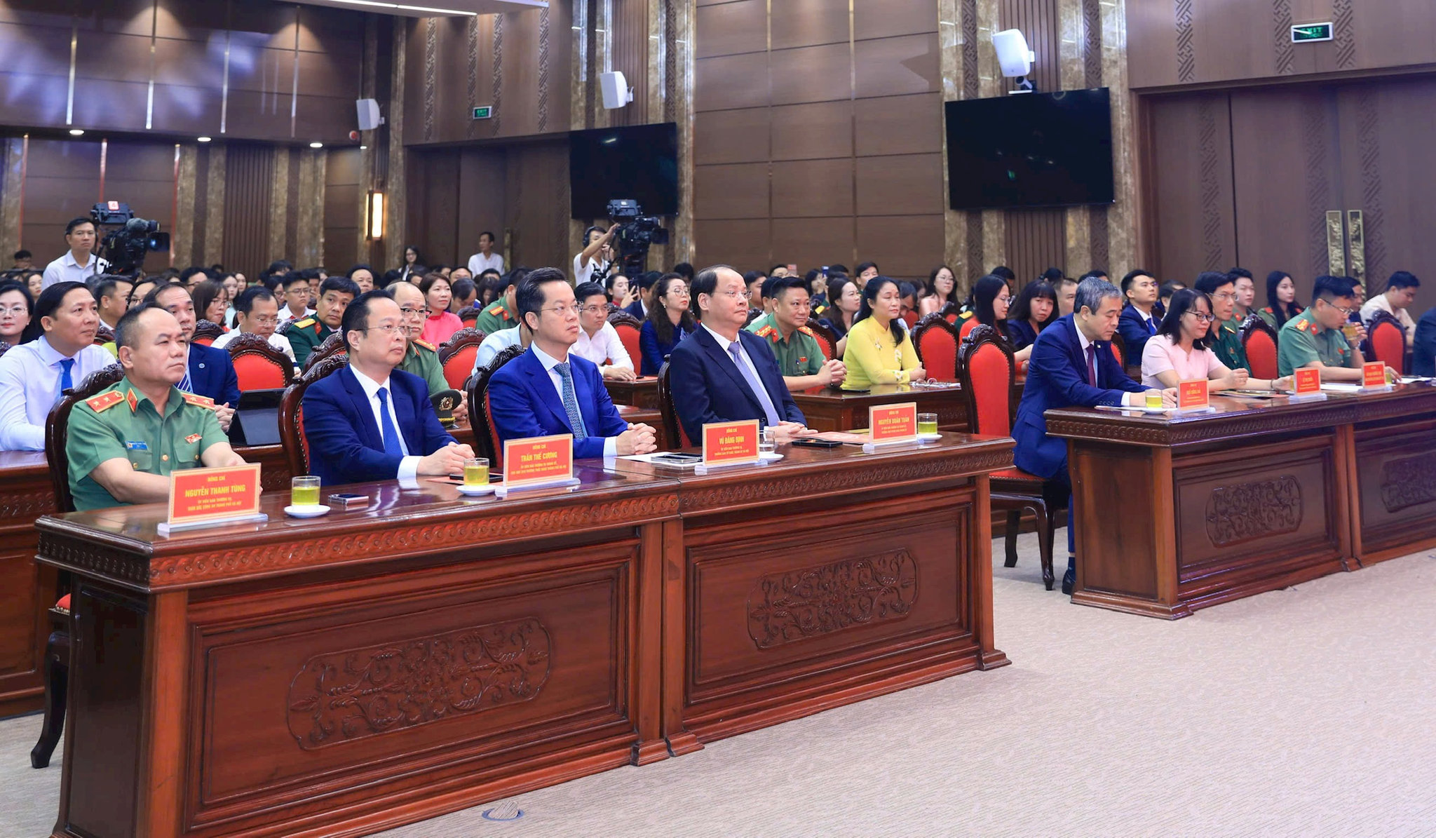 Các đại biểu dự hội nghị. Ảnh: Quang Thái