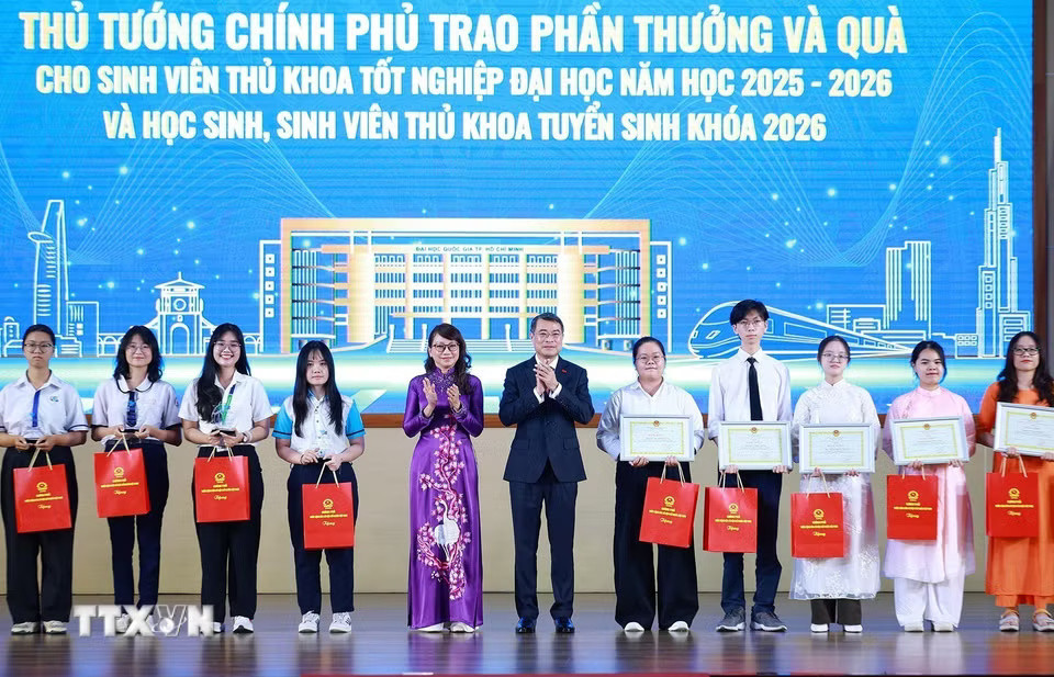 w6cx_hx_ifj-5moxywacmndlb7_1hcuxatz67g-_ttxvn_1310-thu-tuong-du-khai-khoa-dai-hoc-quoc-gia-thanh-pho-ho-chi-minh-16.jpg