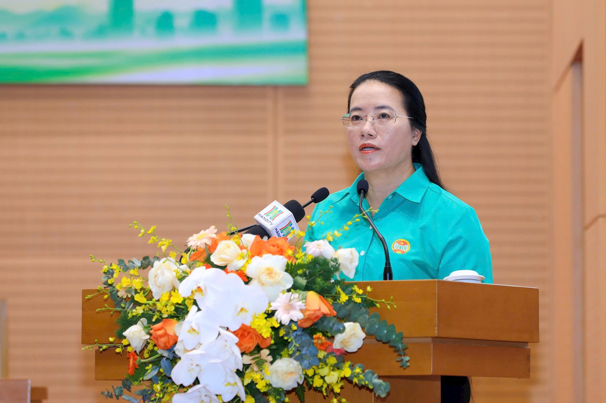 Chủ tịch Hội Nông dân thành phố Phạm Hải Hoa phát biểu tại hội nghị. Ảnh: Viết Thành