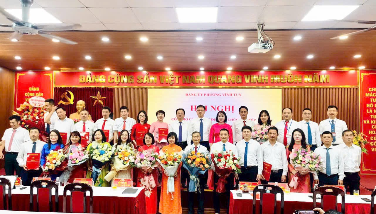 Đảng ủy phường Vĩnh Tuy thành lập 12 chi bộ trực thuộc