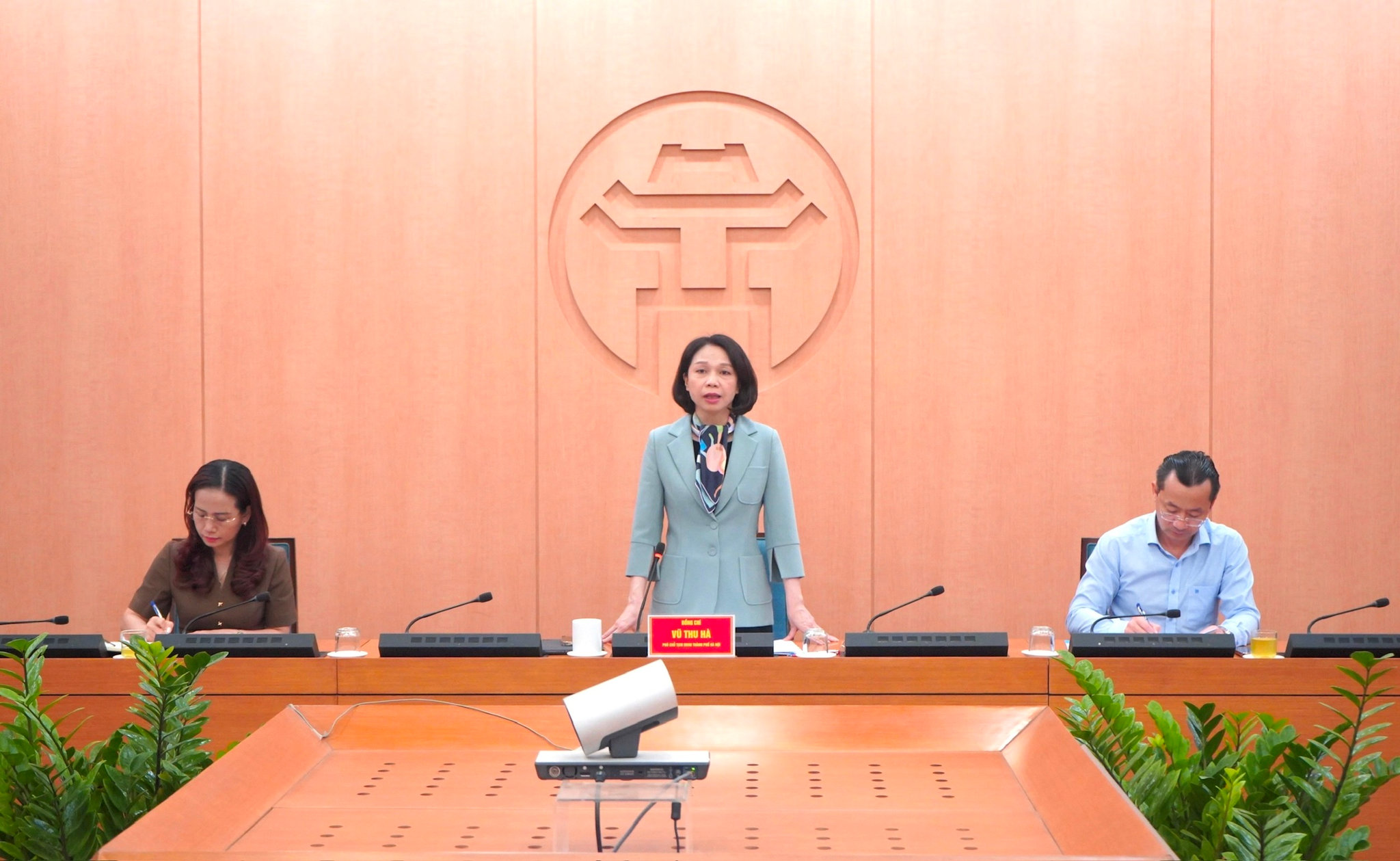 14-pct-vu-thu-ha-chi-dao.jpg