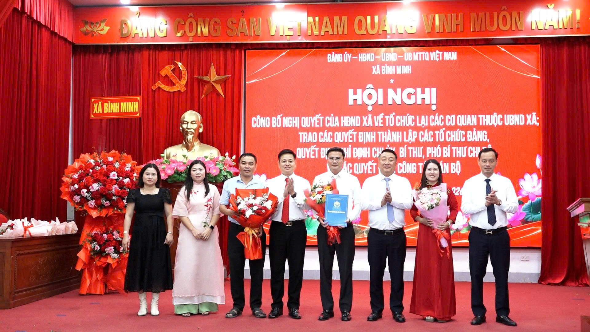 Xã Bình Minh kiện toàn bộ máy, thành lập 5 phòng chuyên môn và 12 chi bộ