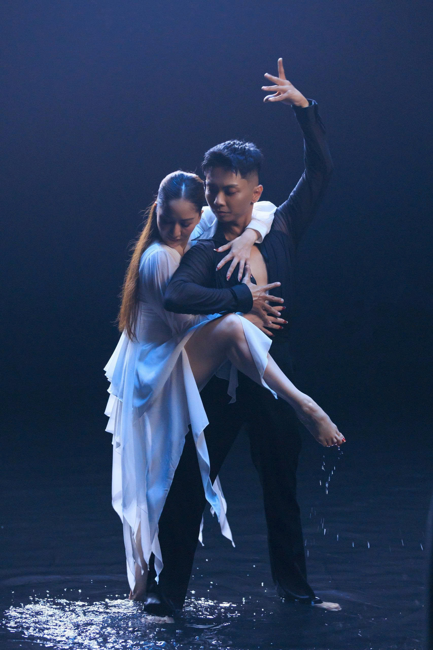 15-khanh-thi4.jpg