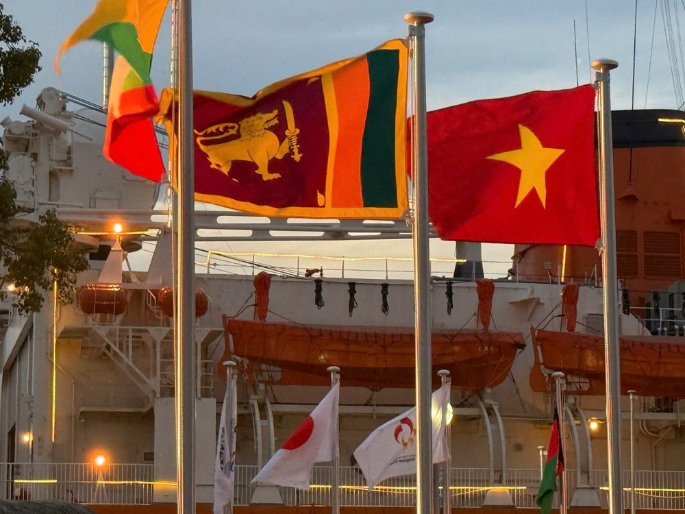 16-quoc-ky-vn.jpeg