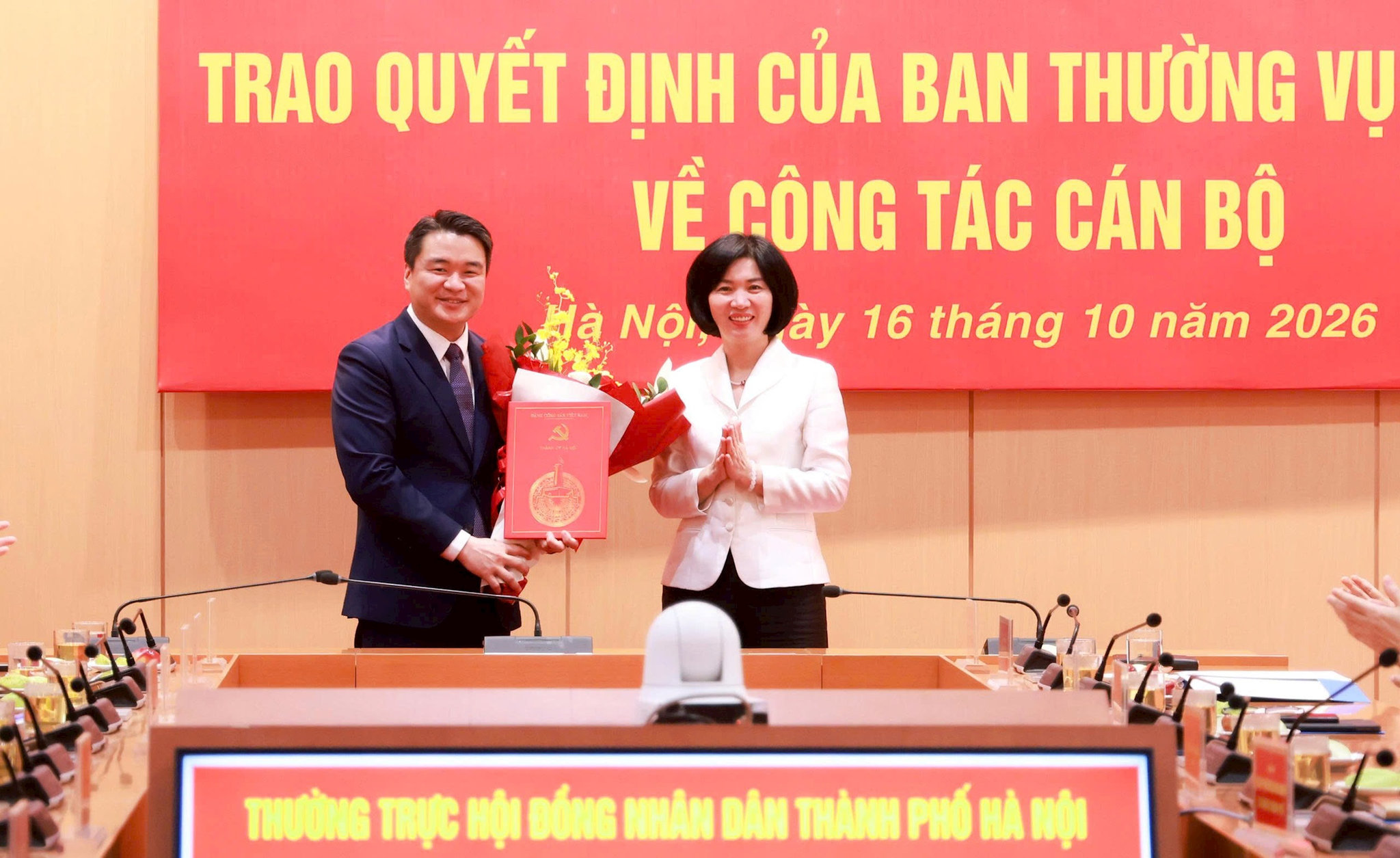 trao-quyet-dinh-1.jpg