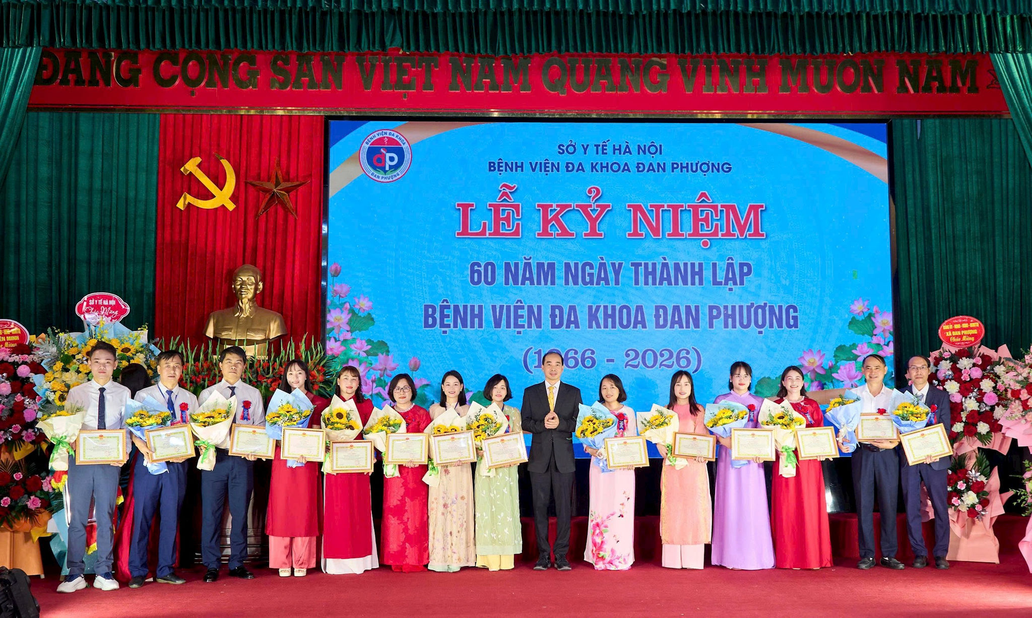 ong-hung-trao-1.jpg