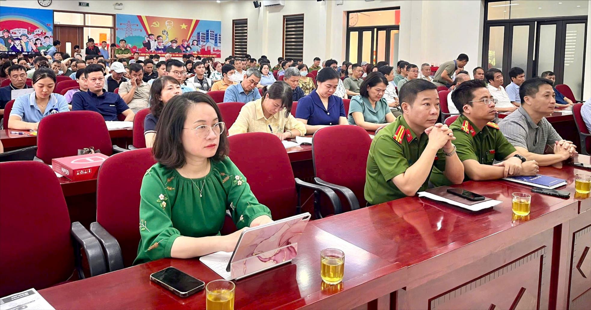 Các đại biểu thanm