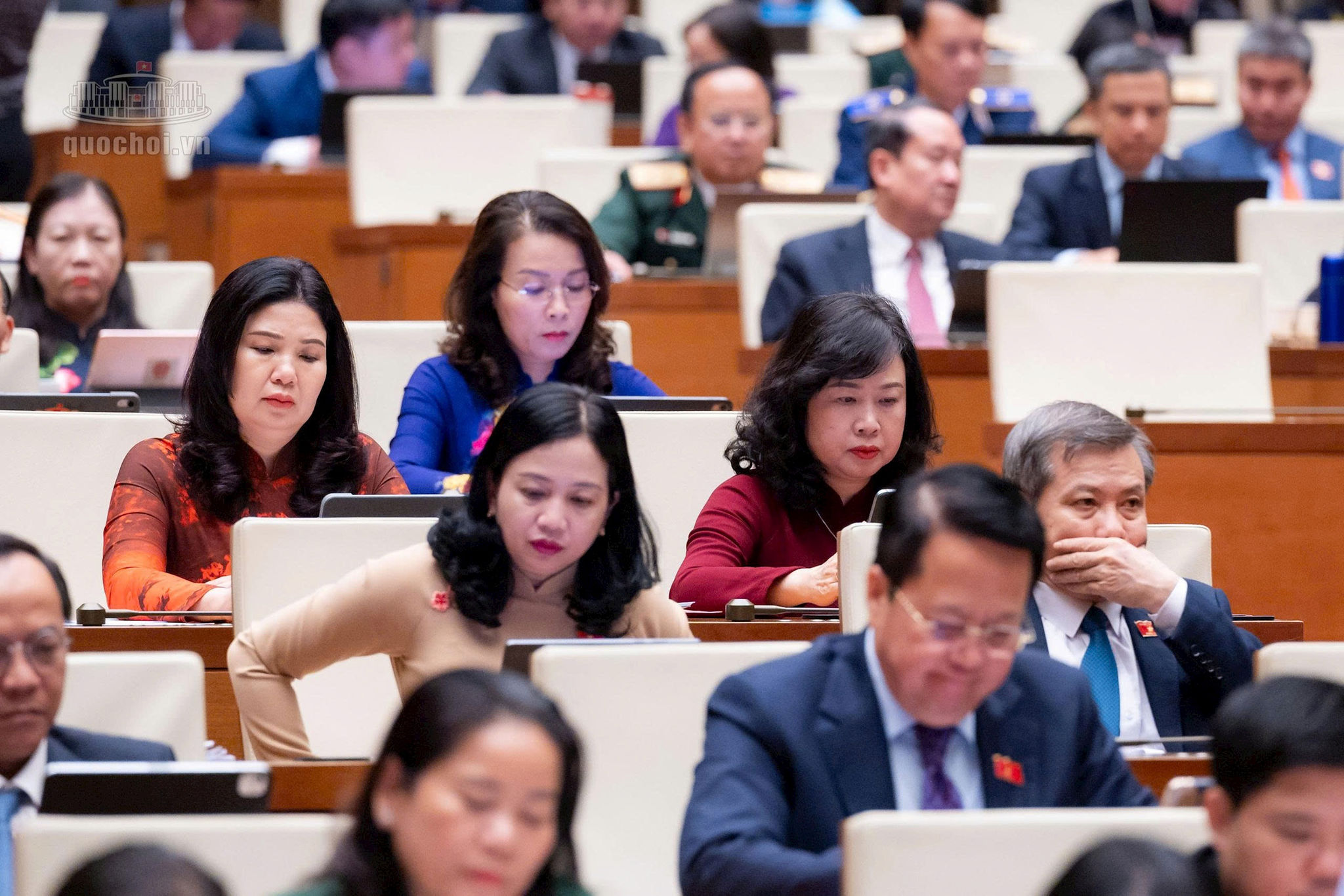 Đại biểu tham dự phiên khai mạc sáng 17-10. Ảnh: quochoi.vn