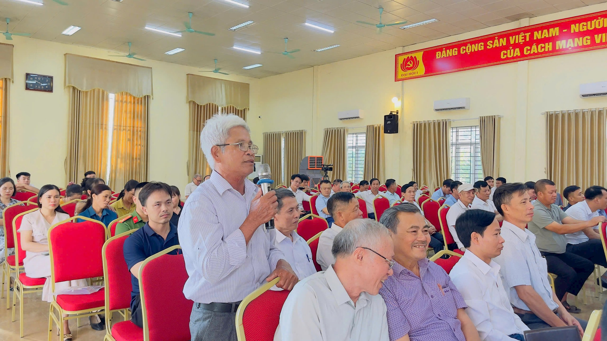 huong-son-lay-y-kien.jpg