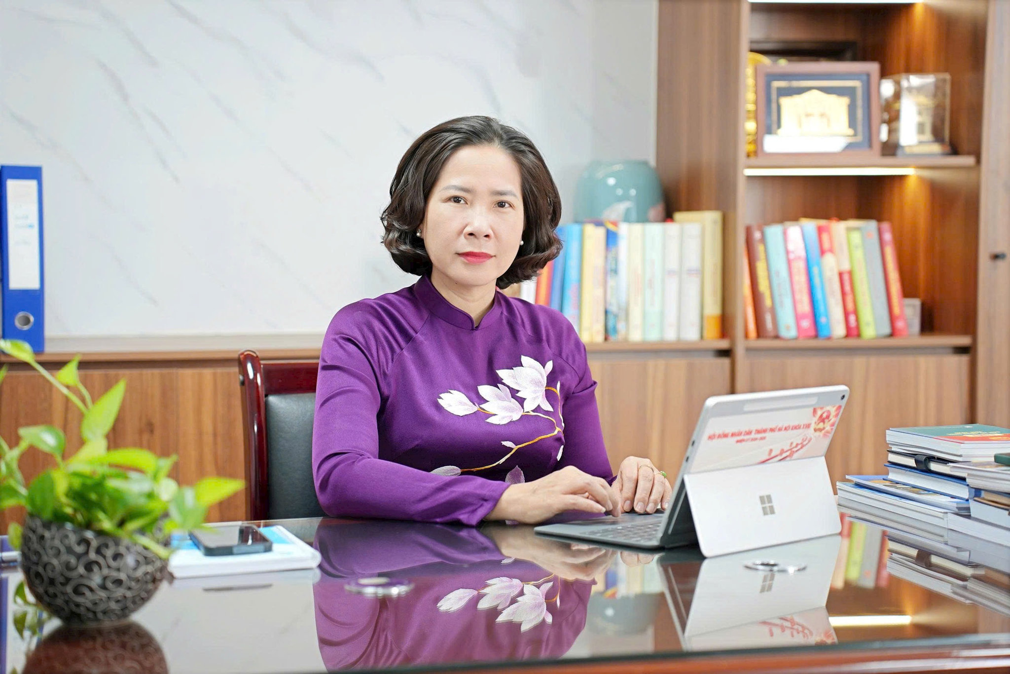 Phó Chủ tịch Ủy ban Mặt trận Tổ quốc Việt Nam thành phố, Chủ tịch Hội Liên hiệp phụ nữ thành phố Hà Nội Lê Kim Anh. Ảnh: Hoàng Lan