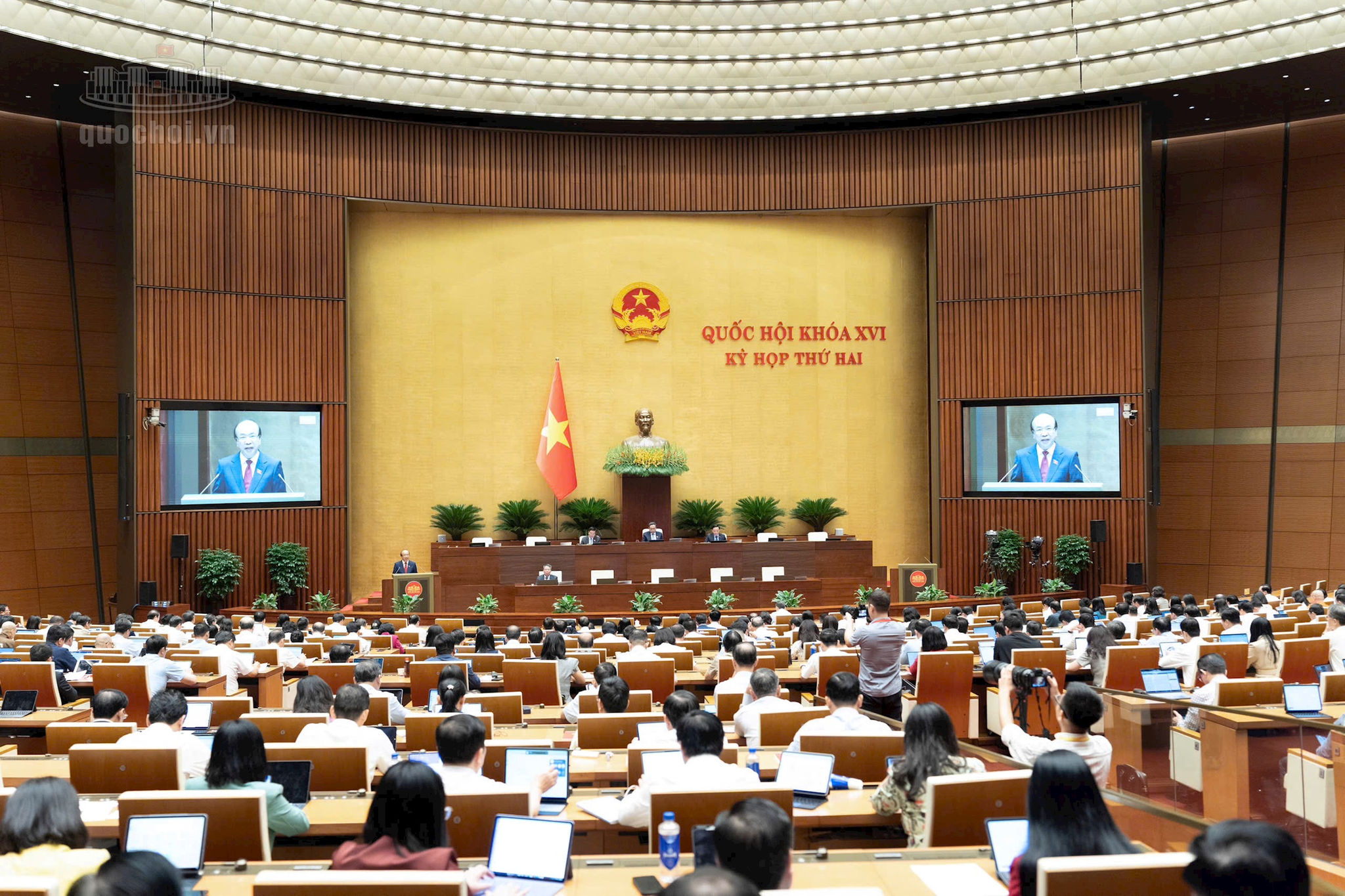 Quang cảnh phiên làm việc sáng 18-10. Ảnh: quochoi.vn
