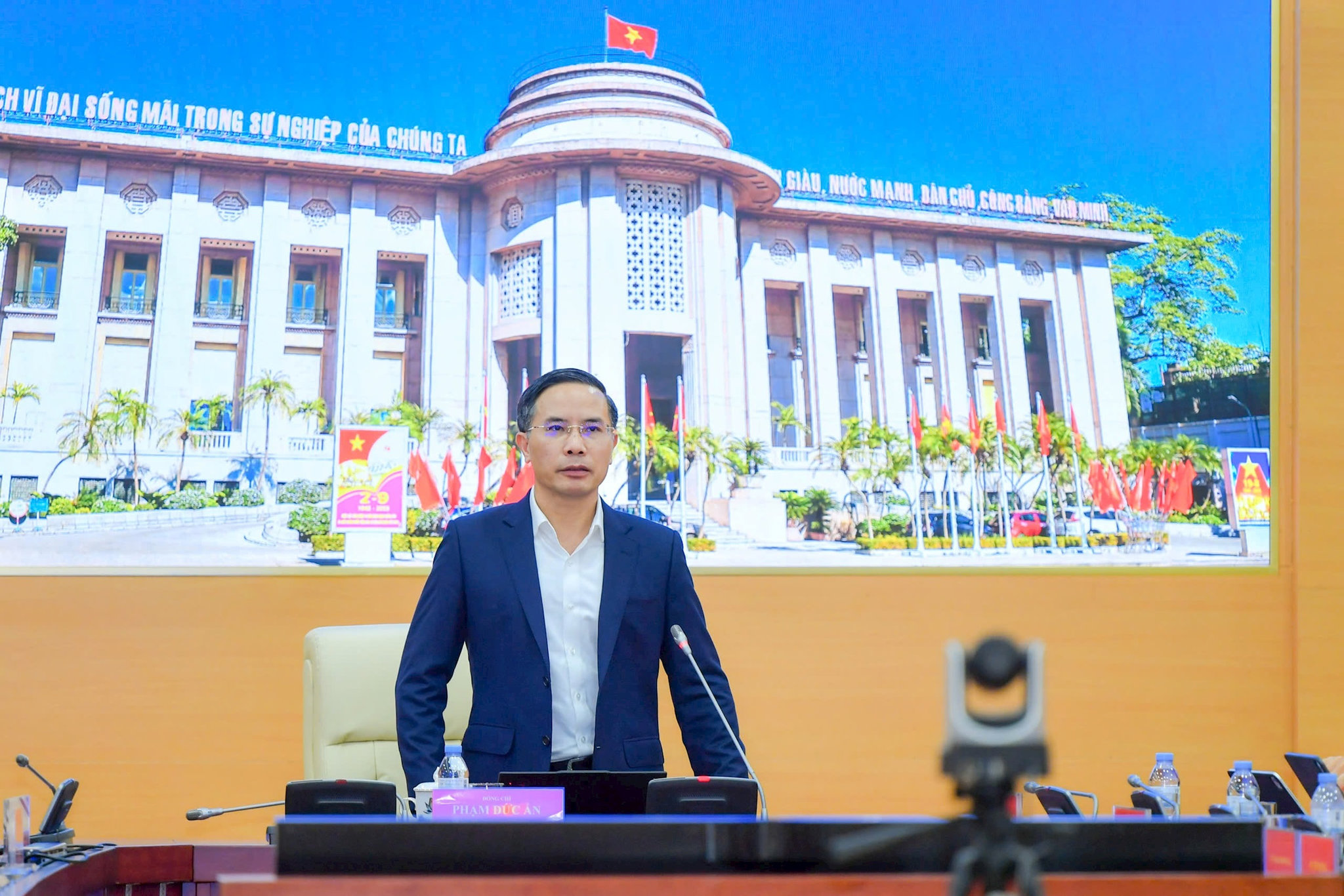 Tăng giám sát, ngăn cuộc đua lãi suất huy động