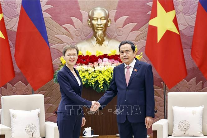 vna_potal__chu_tich_quoc_hoi_tran_thanh_man_hoi_kien_thu_tuong_cong_quoc_liechtenstein_stand.jpg