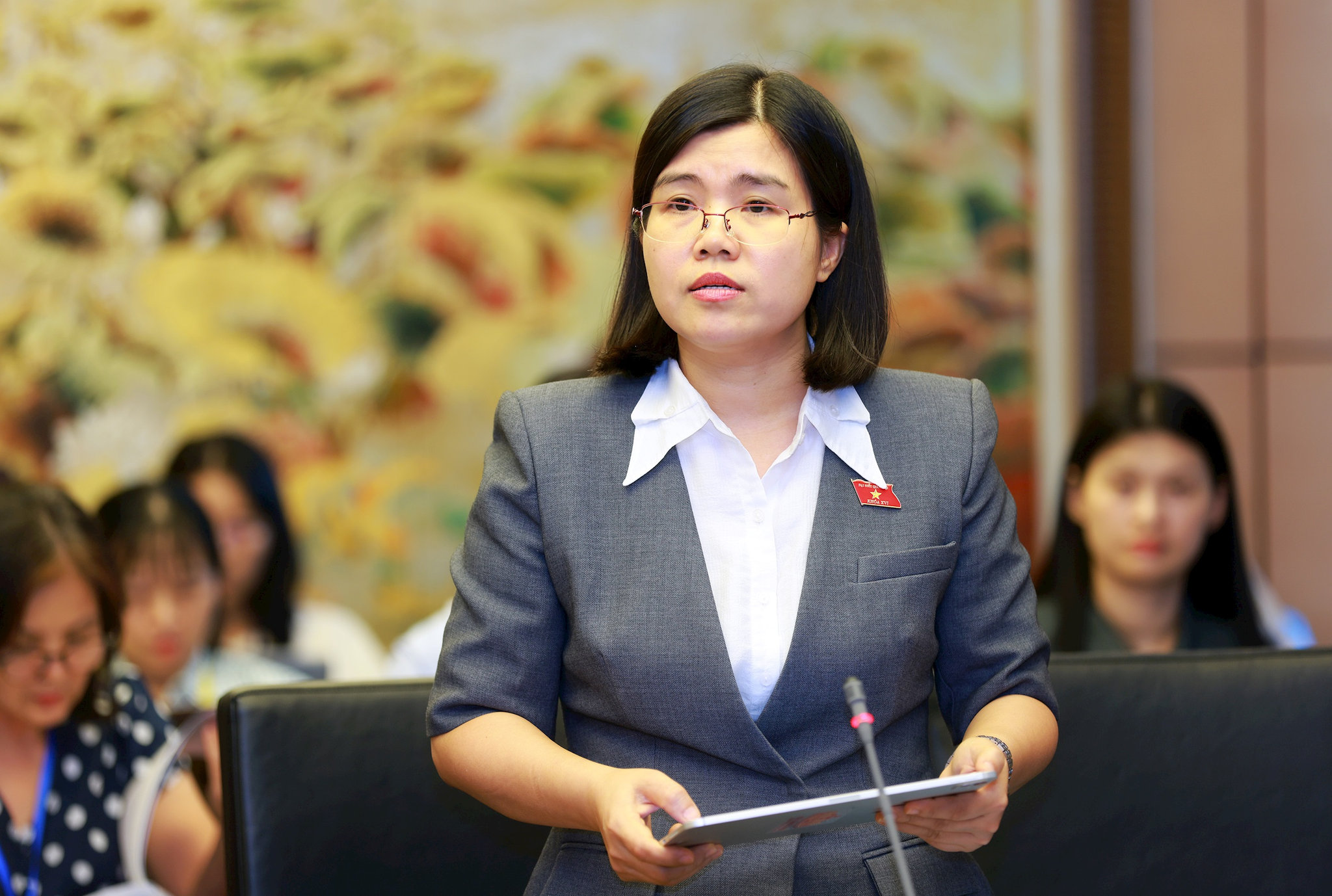 db-hong-chuong.jpg