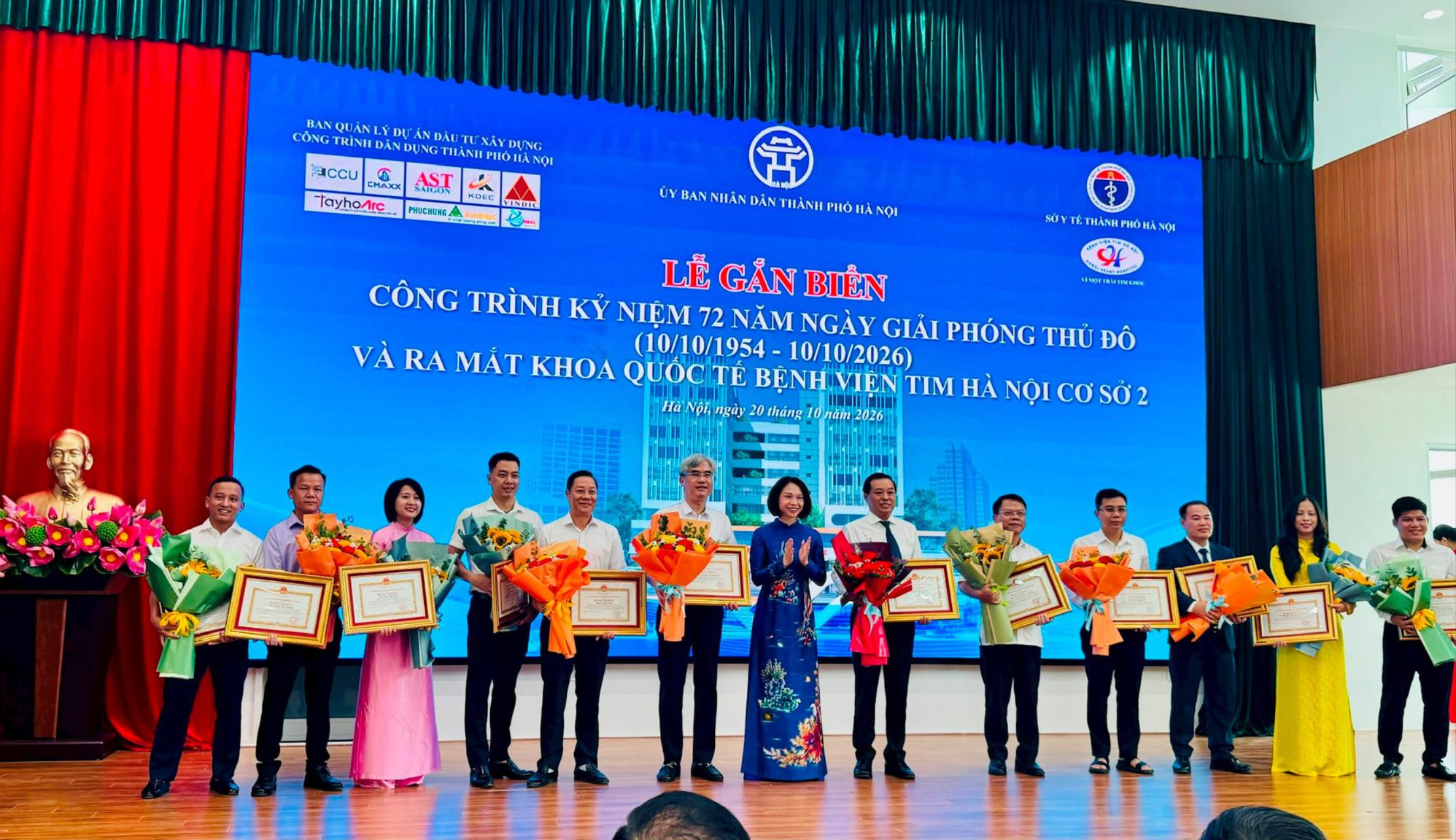 bv-tim-trao-bang-khen.jpg
