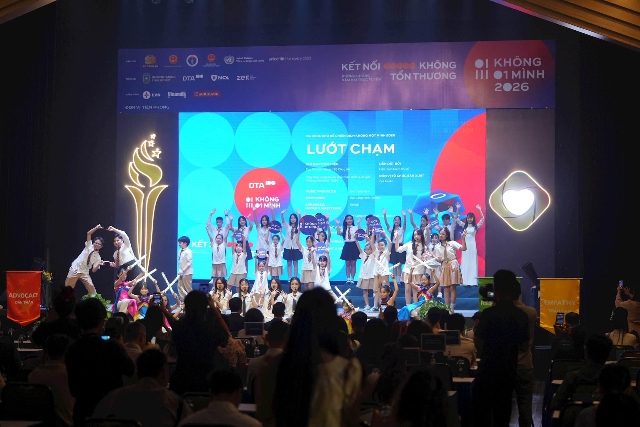 2110-khong-1-minh4.jpg