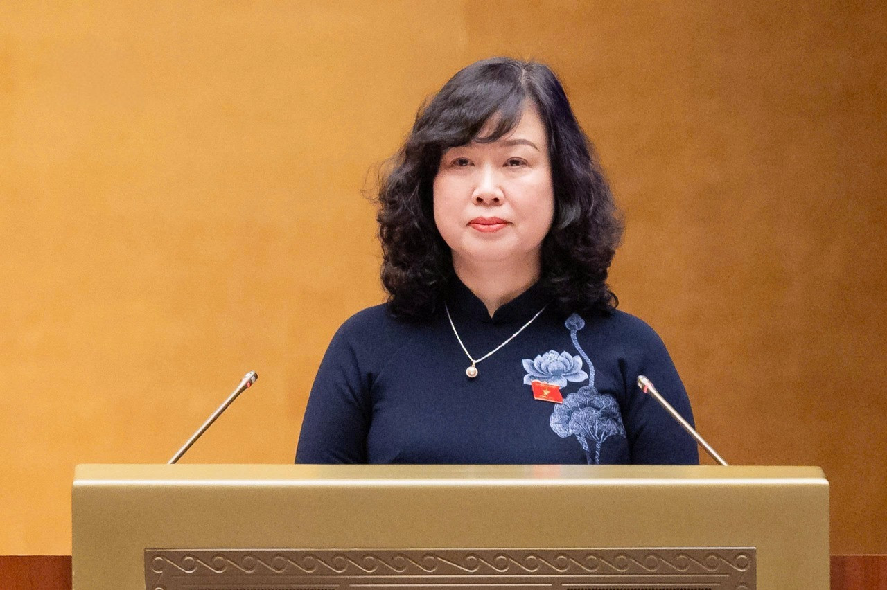 quochoi_thaoluan_bo-truong-y-te1(1).jpeg