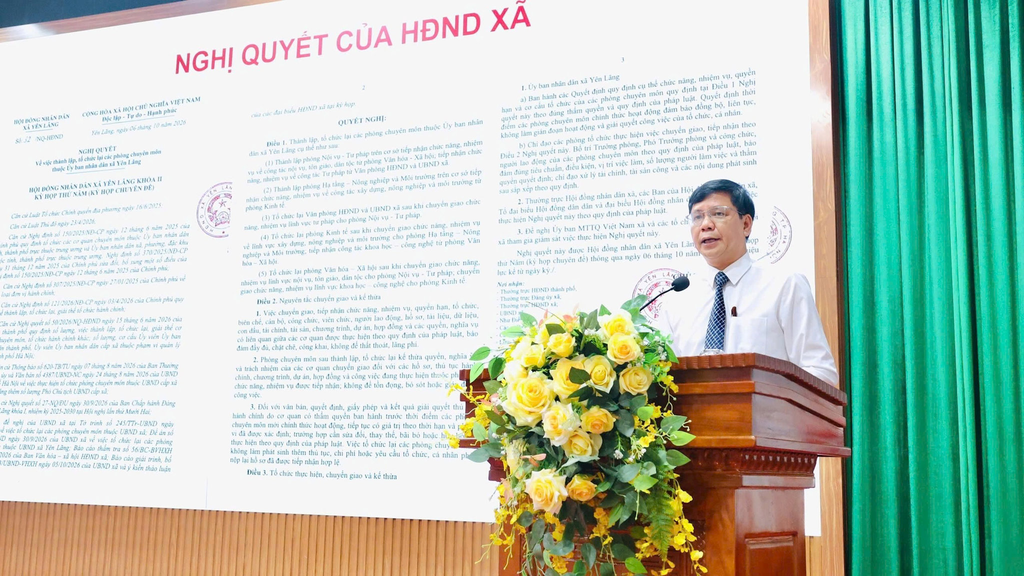 dong-chi-pham-thanh-do-pho-chu-tich-hdnd-xa-yen-lang.jpg