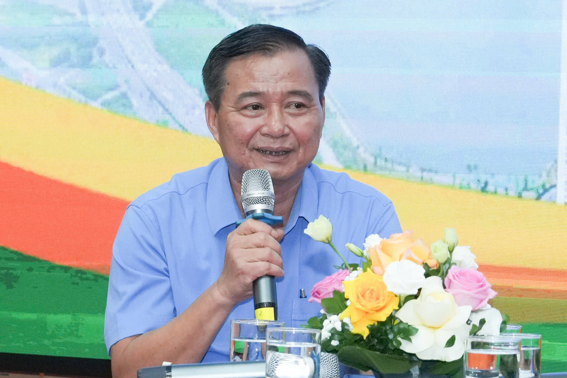 ông Nguyễn Tuyển, Phó Phòng Quản lý vận tải và An toàn giao thông, Sở Xây dựng Hà Nội phát biểu tại buổi tọa đàm. Ảnh: Ngọc Tú