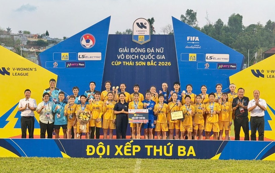 doi-bong-da-nu-ha-noi.jpg
