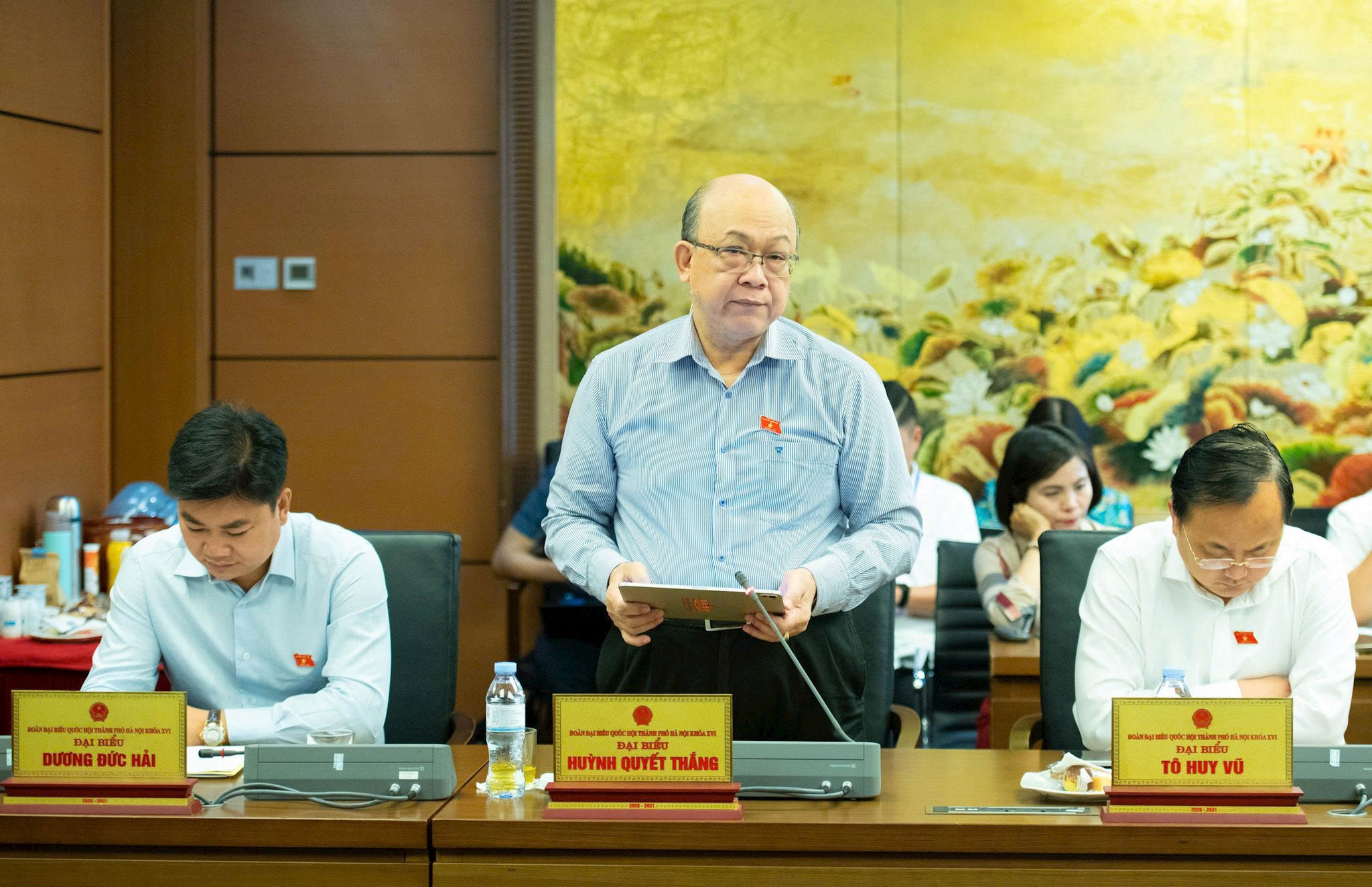 Đại biểu Huỳnh Quyết Thắng tham gia thảo luận. Ảnh: Hồ Như Ý