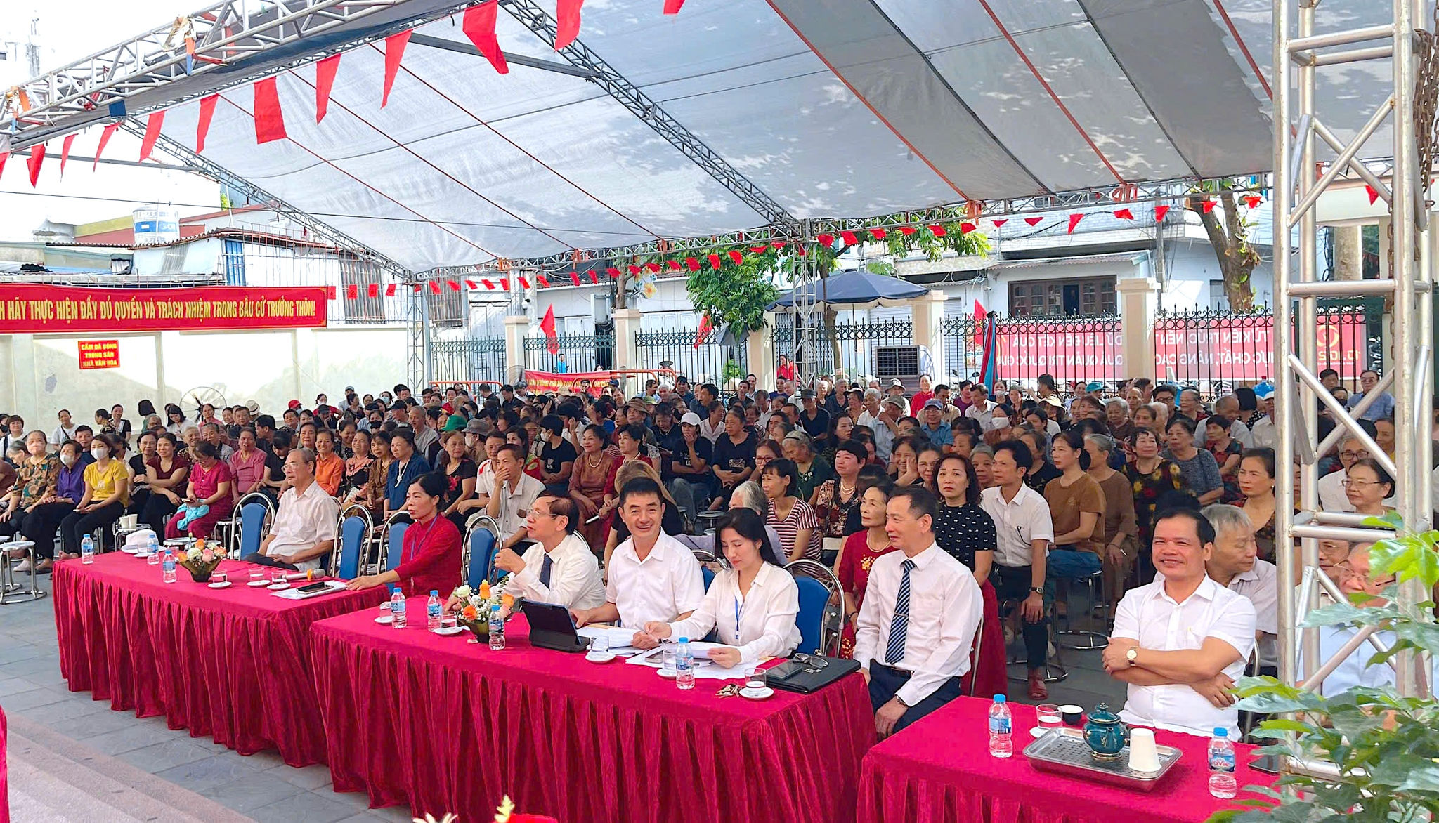 baucutruongthon3.jpg