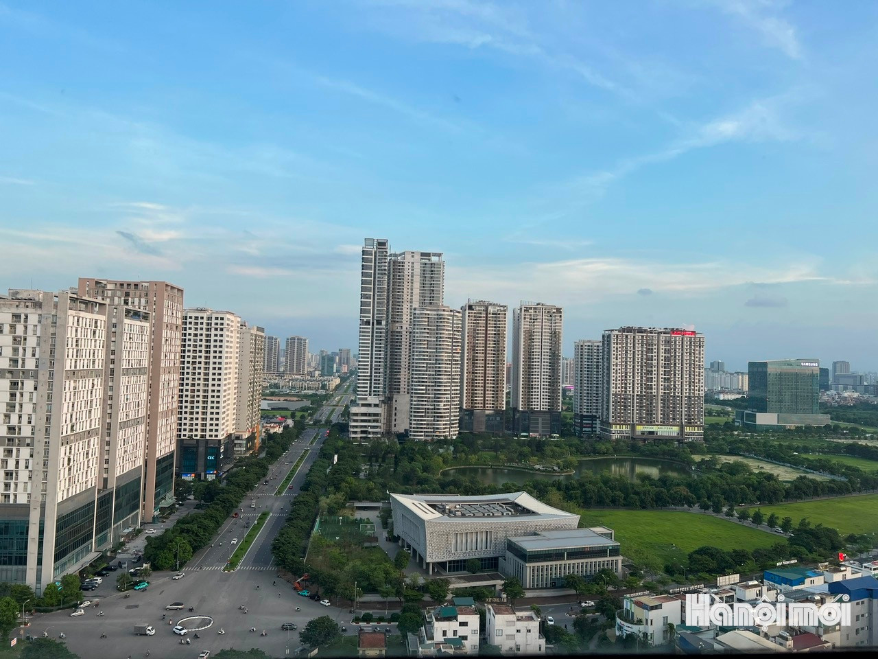 Lãi suất sau thời gian ưu đãi tăng cao khiến nhiều người vay mua nhà đối mặt với áp lực trả nợ hằng tháng. Ảnh: Tuệ Lâm