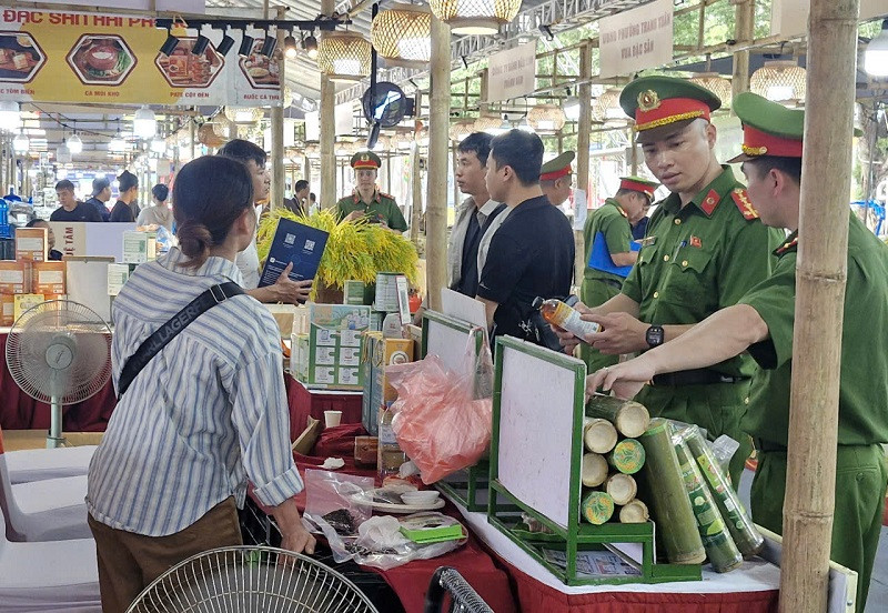 Xã Phú Xuyên: Tăng cường kiểm tra chất lượng hàng hóa