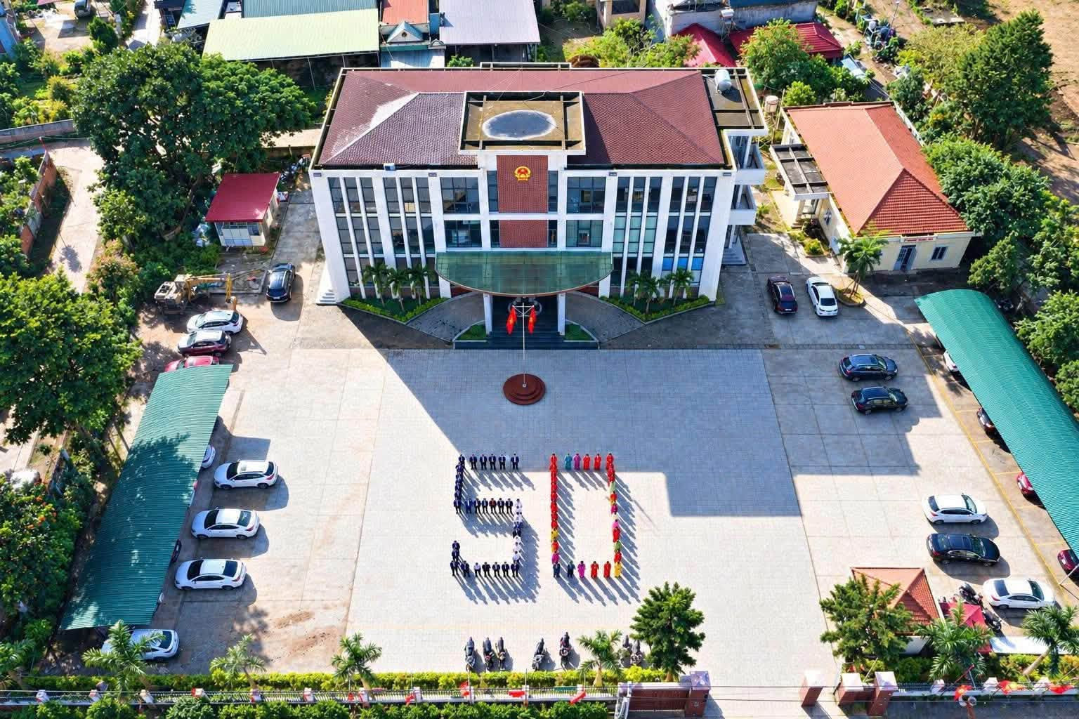 Cán bộ, công chức xã Nam Ban Lâm Hà hướng đến Lễ kỷ niệm 50 năm Vùng kinh tế mới Hà Nội tại Lâm Đồng