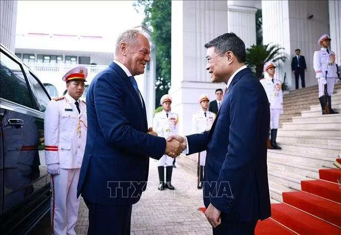 don-tt-donald-tusk-6175.jpg