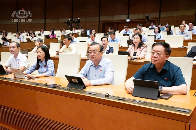 Các đại biểu Quốc hội tham dự phiên họp sáng 26-10. Ảnh: quochoi.vn