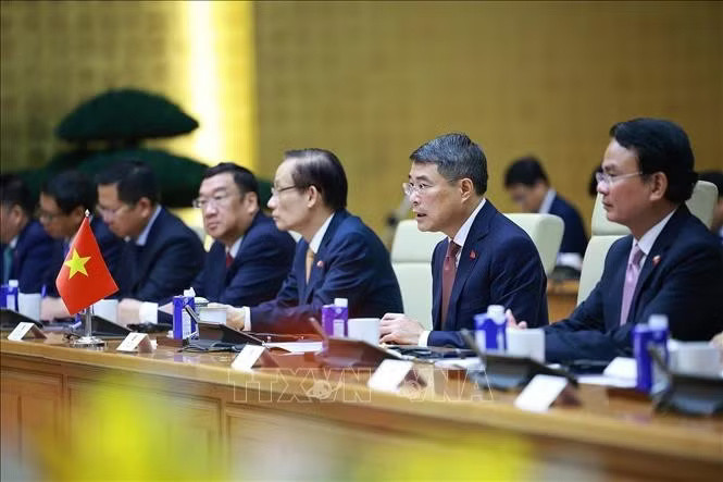 hd-potal-thu-tuong-le-minh-hung-va-thu-tuong-cong-hoa-ba-lan-donald-tusk-hoi-dam-stand-8423.jpg