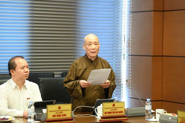 Đại biểu Hòa thượng Thích Bảo Nghiêm (Đoàn ĐBQH thành phố Hà Nội) góp ý xây dựng Luật Phát triển công nghiệp văn hóa trong phiên thảo luận tổ tại Kỳ họp thứ Hai, Quốc hội khóa XVI.