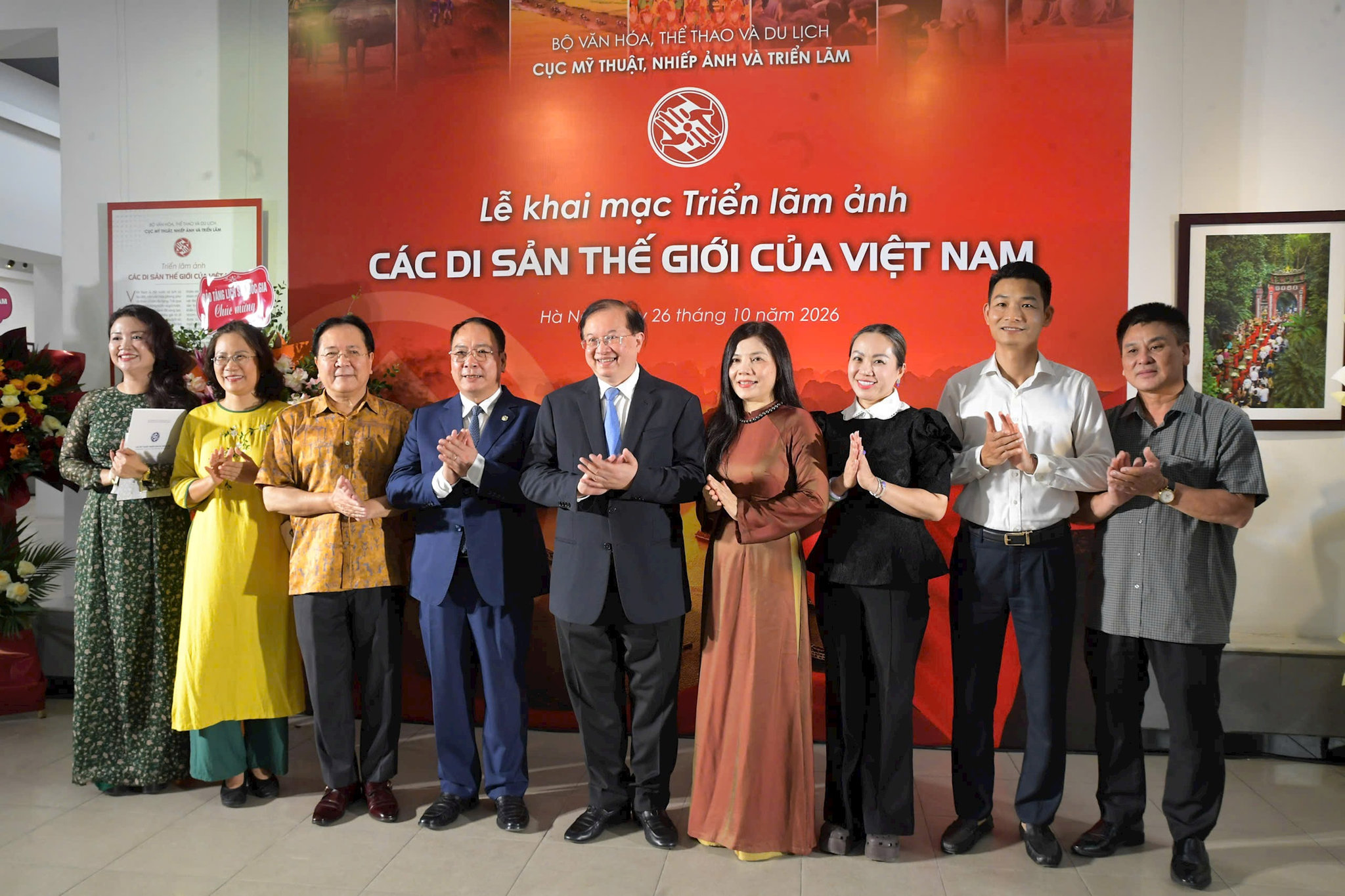 anh-di-san-khai-mac.jpg