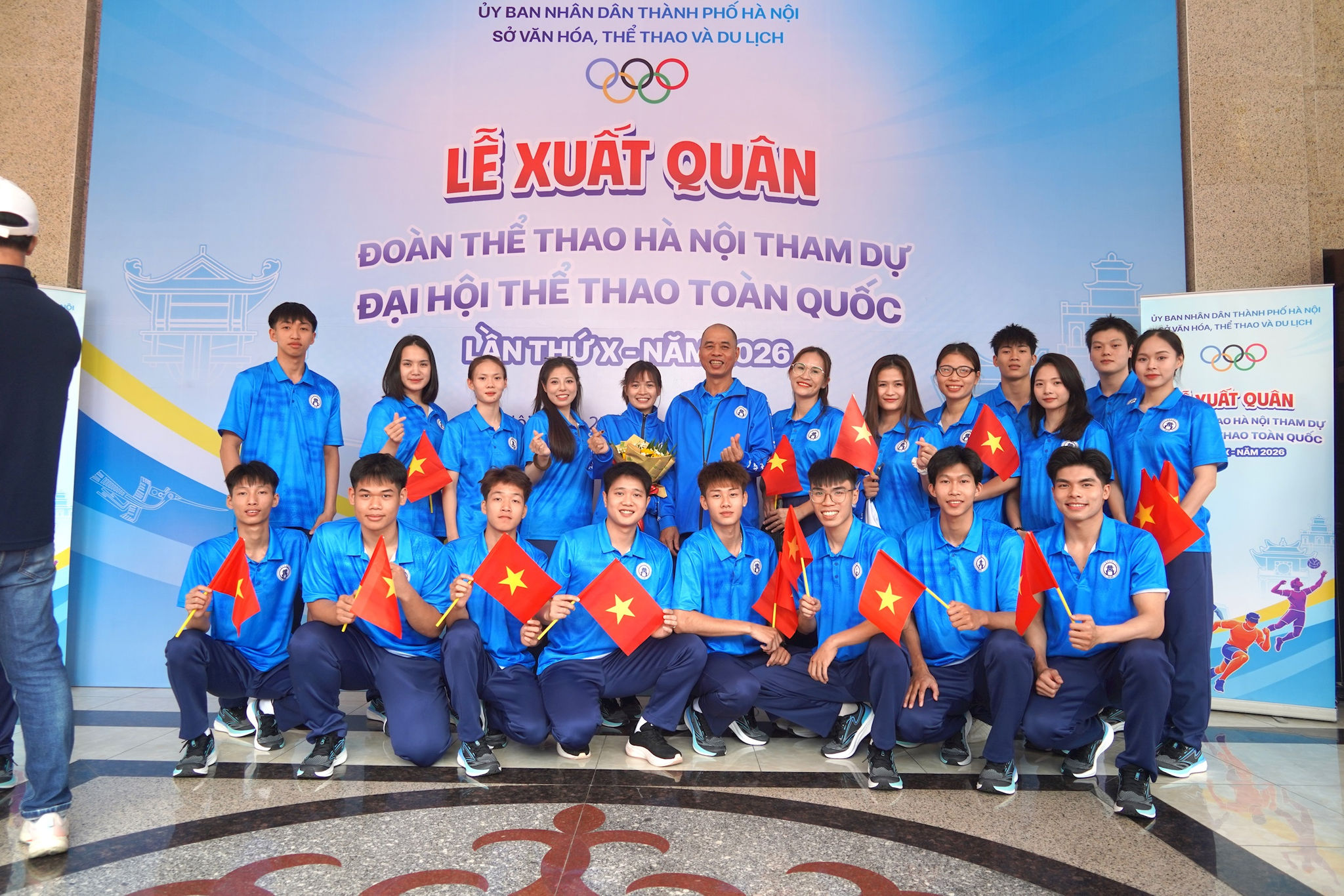 27-vdv-ha-noi-xuat-quan1.jpg