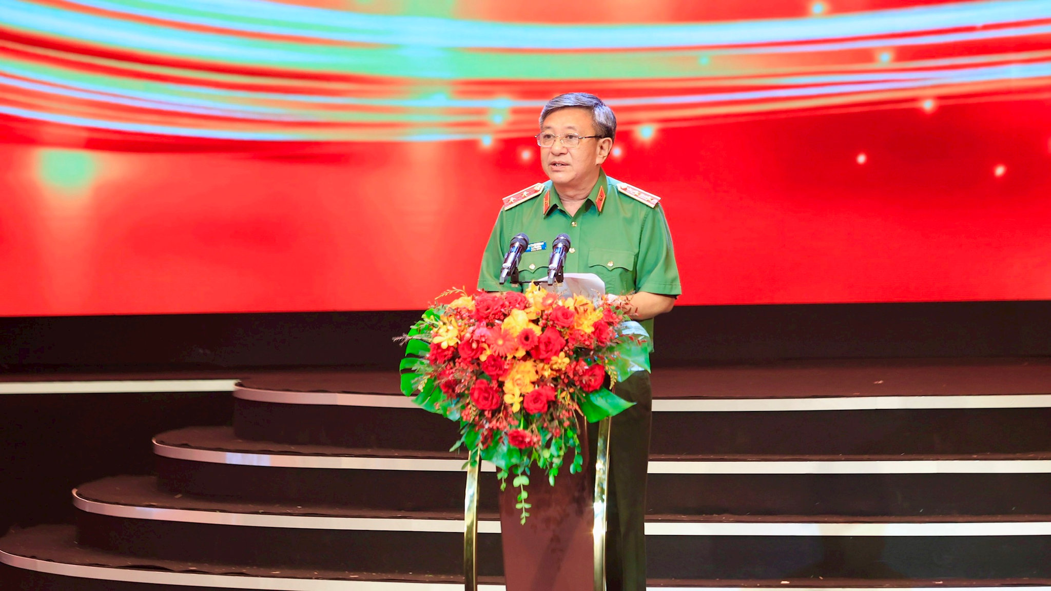 Trung tướng Đỗ Triệu Phong, Cục trưởng Cục Truyền thông Công an nhân dân, Trưởng ban tổ chức liên hoan phát biểu bế mạc. Ảnh: Nguyễn Ngọc