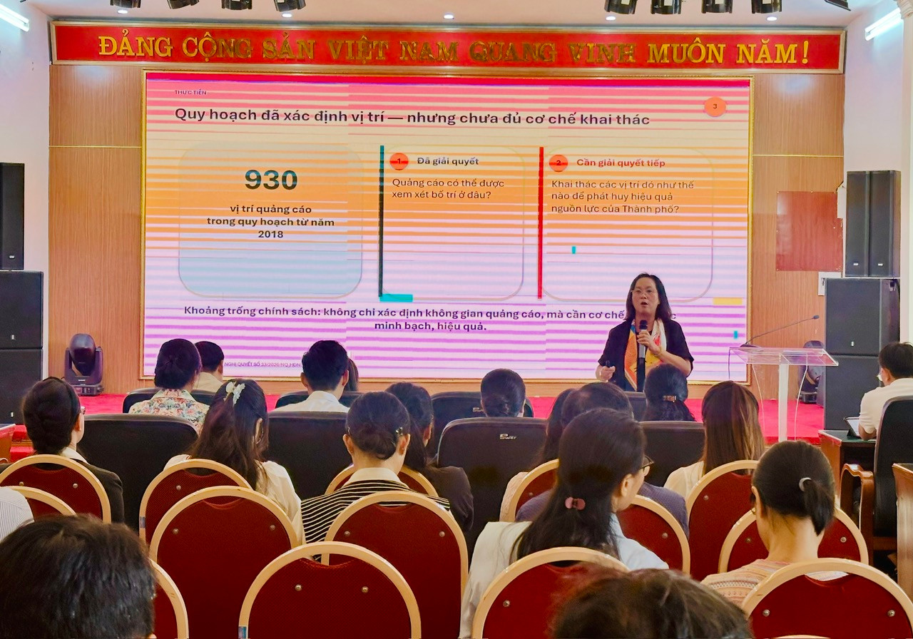 Sở Văn hóa, Thể thao và Du lịch Hà Nội tổ chức hội nghị tập huấn triển khai 7 nghị quyết của HĐND Thành phố trong các lĩnh vực văn hóa, thể thao và du lịch. Ảnh: Hoàng Lân.