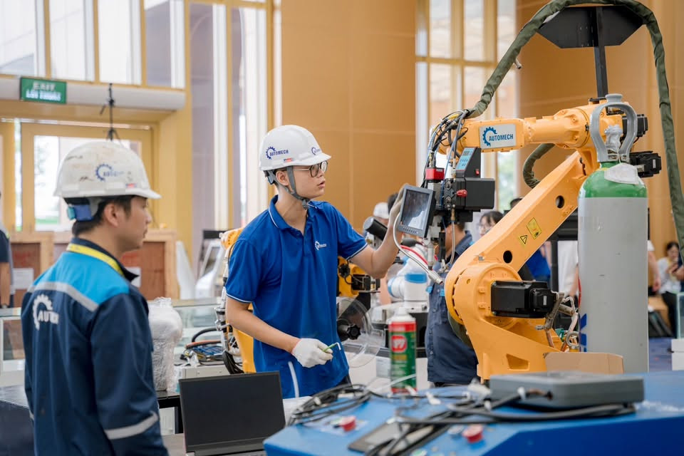 Cơ hội đơn hàng rộng mở, doanh nghiệp Việt làm gì để nắm bắt?
