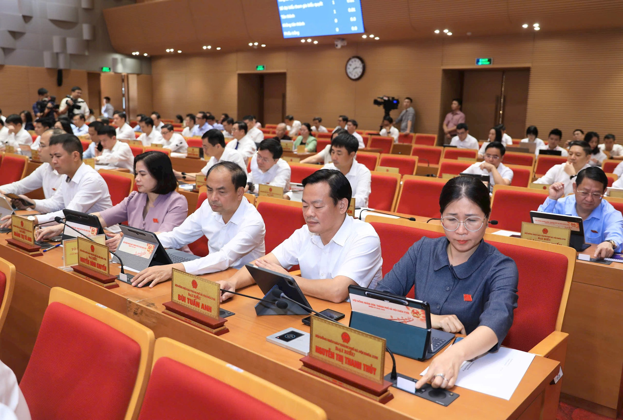 bieu-quyet-1.jpg