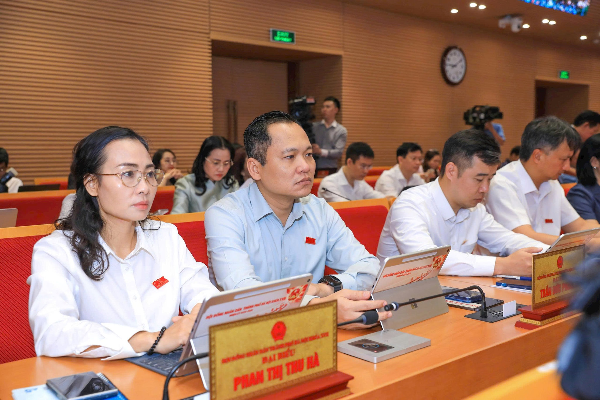 dai-bieu-28.jpg