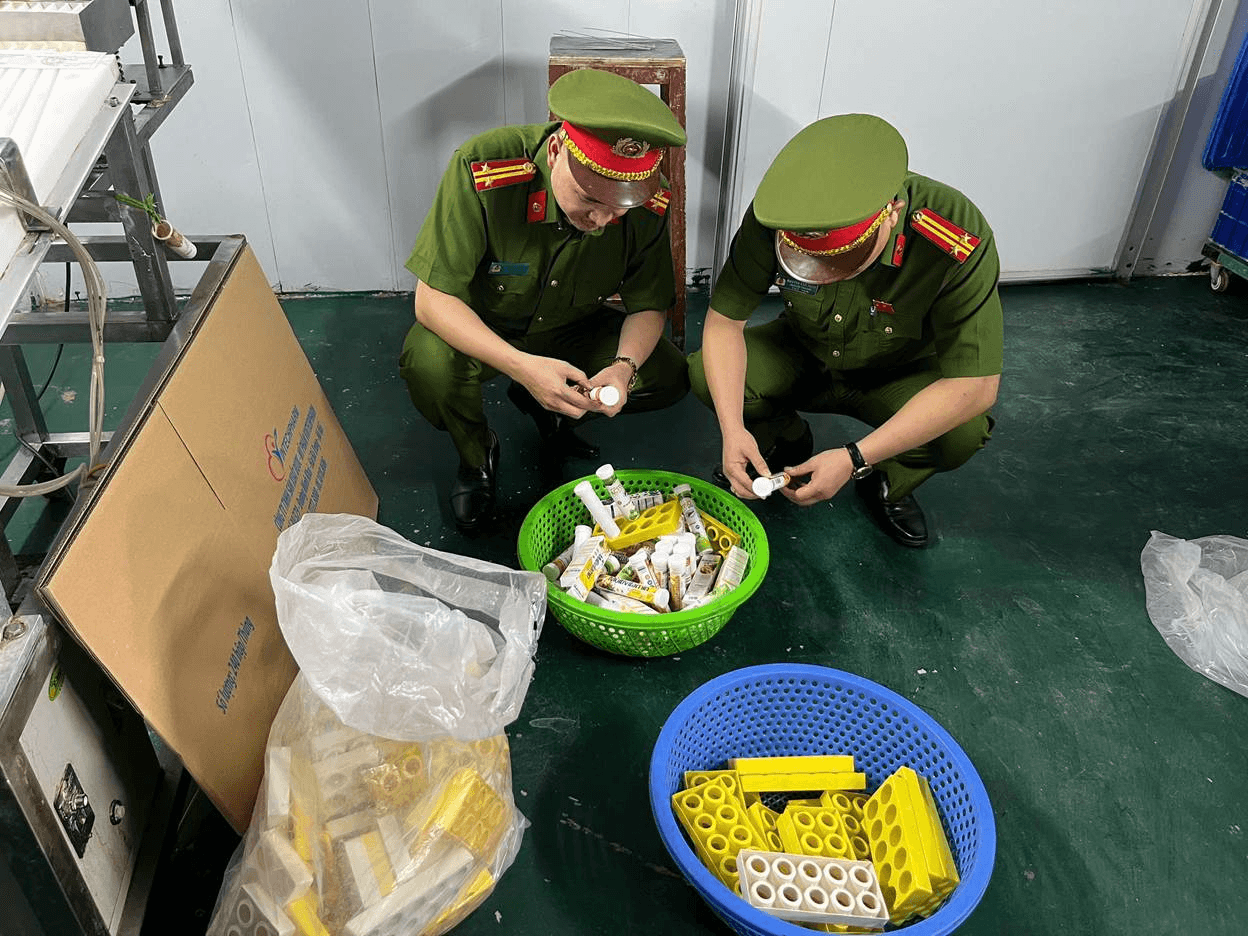 luc-luong-chuc-nang-kiem-tra-thuc-pham-gia.png