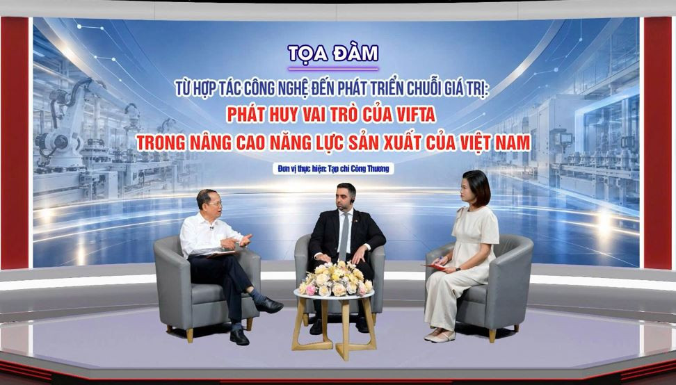 29.10-toan-canh-toa-dam.jpg