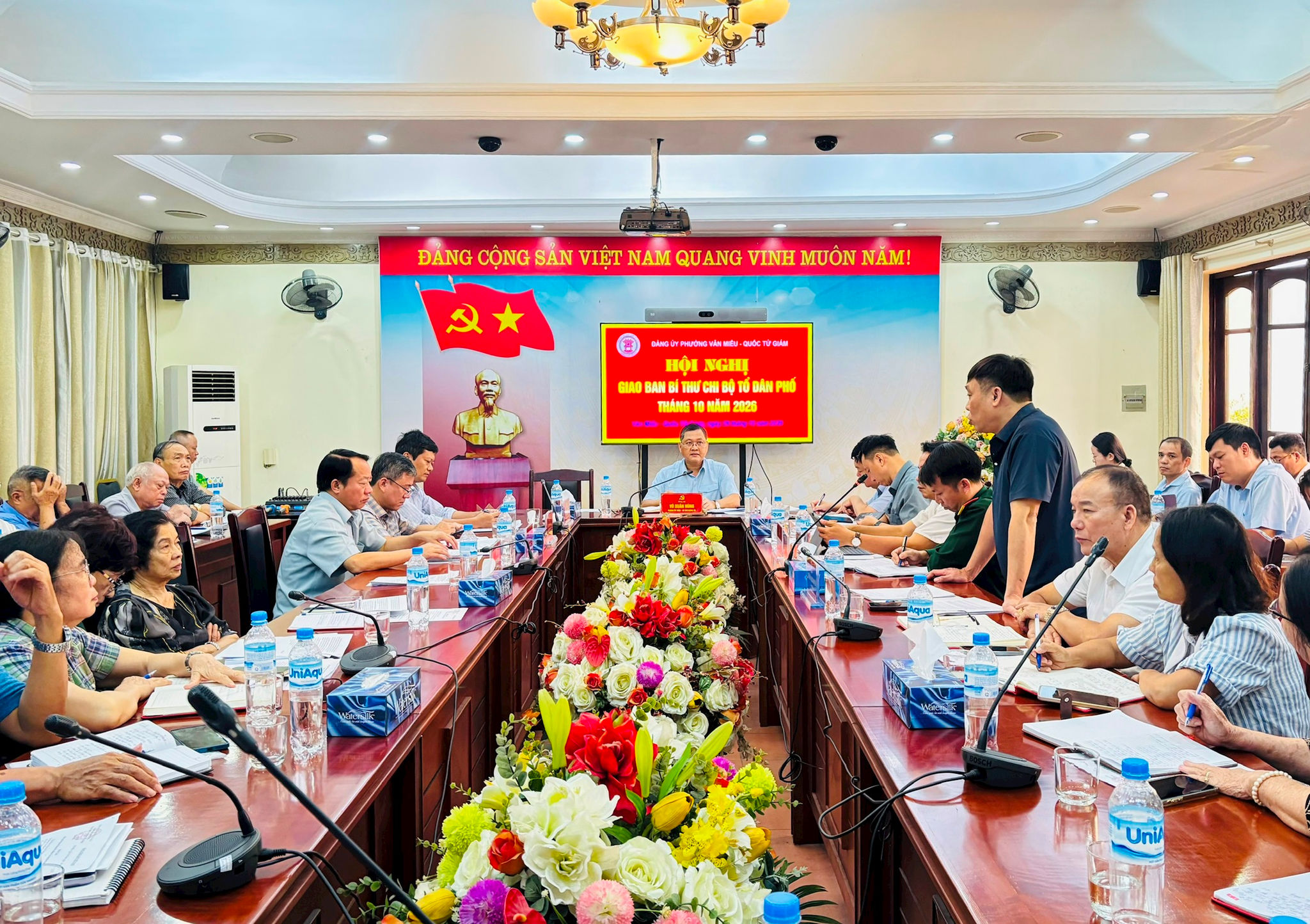 hoi-nghi-123.jpg