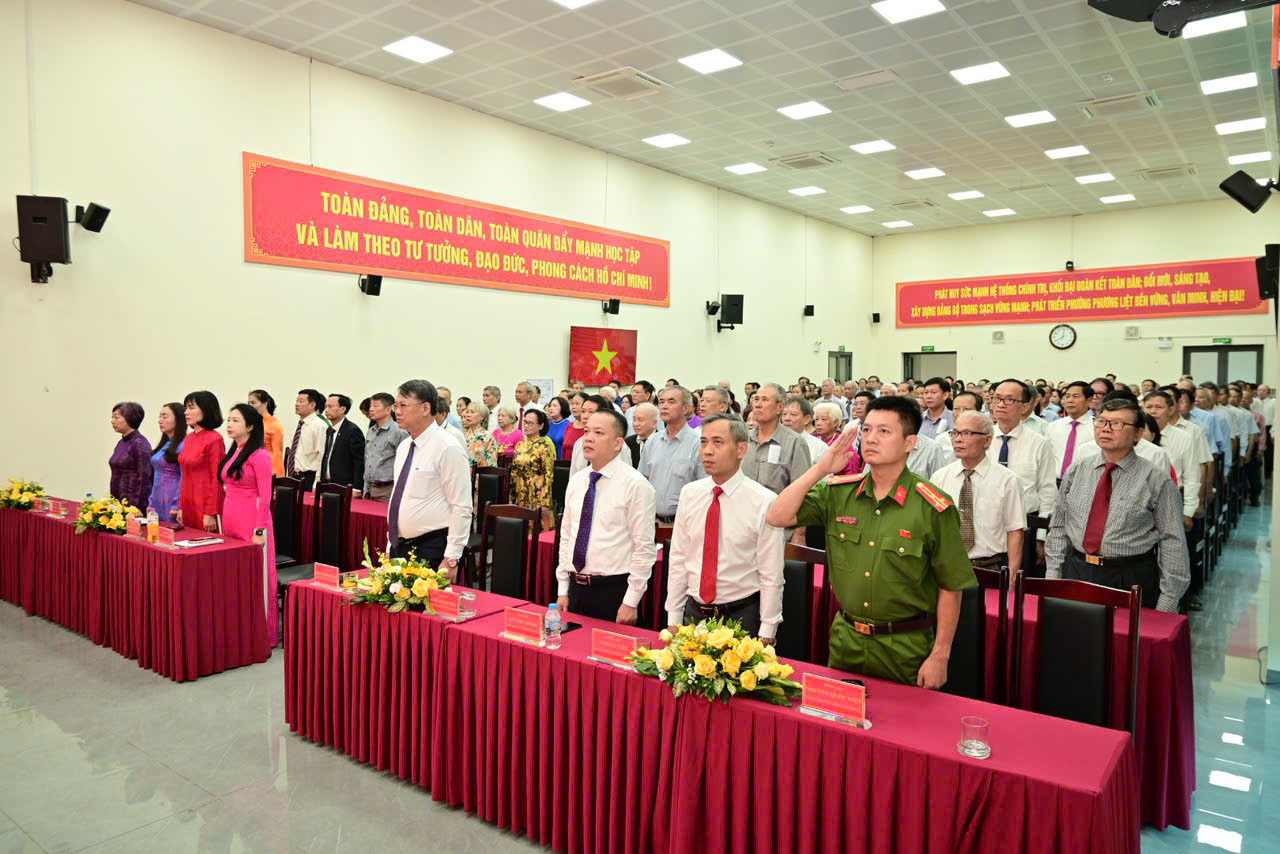 Các đại biểu tham dự buổi lễ. Ảnh: QH