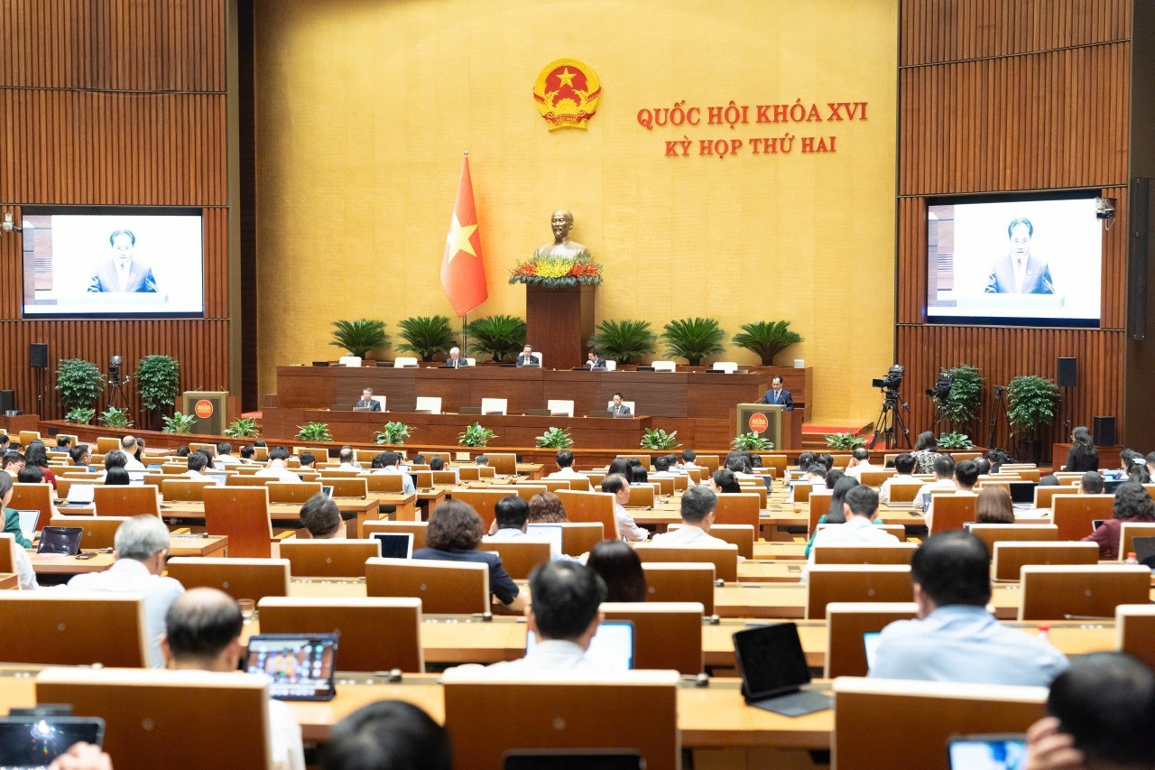 Quốc hội thảo luận tại hội trường về Luật Đất đai (sửa đổi). Ảnh: Cổng TTĐT Quốc hội