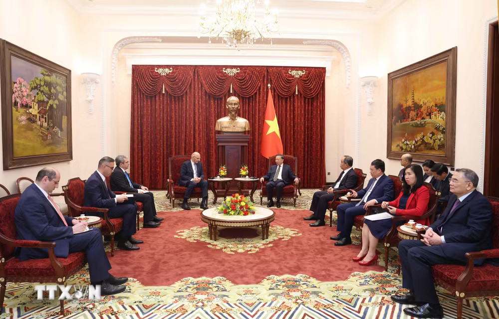 ttxvn_tong-bi-thu-chu-tich-nuoc-to-lam-tiep-dac-phai-vien-tong-thong-azerbaijan-5.jpg