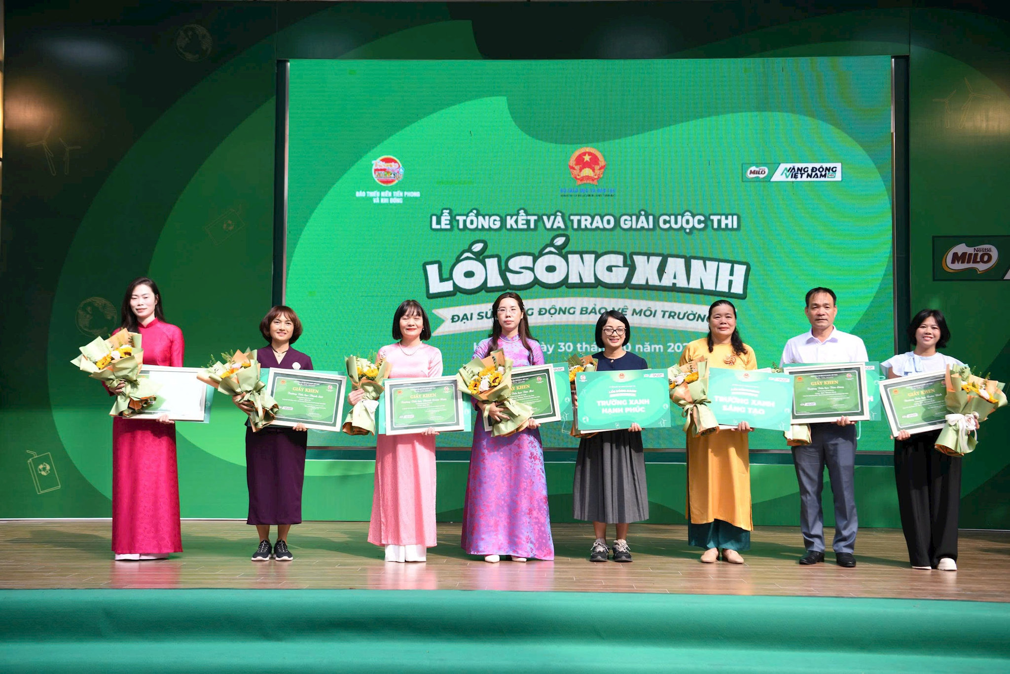 3010-loi-song-xanh5.jpg