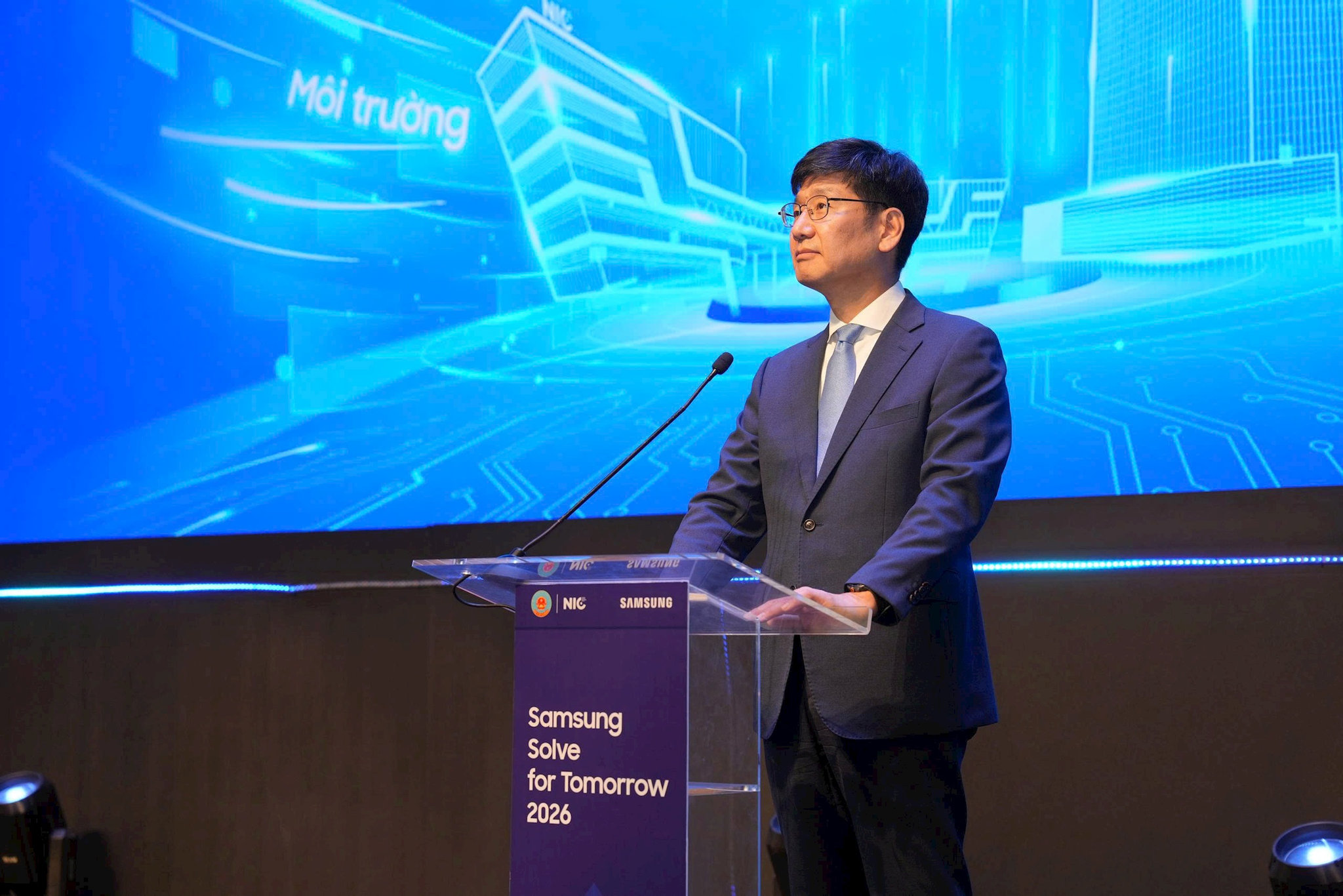 ong-na-ki-hong-tong-giam-doc-samsung-viet-nam-phat-bieu-tai-su-kien.jpeg